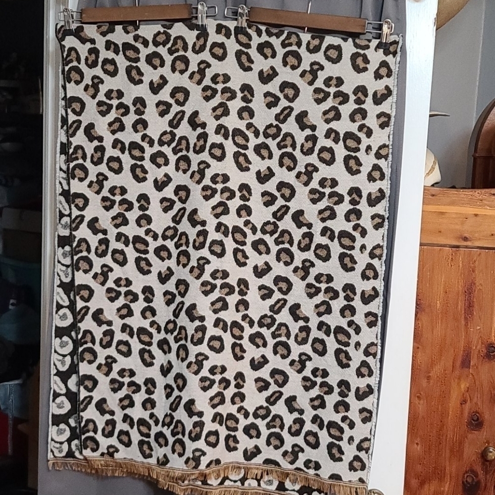 Cheetah Print wrap/scarf 26x74 inches